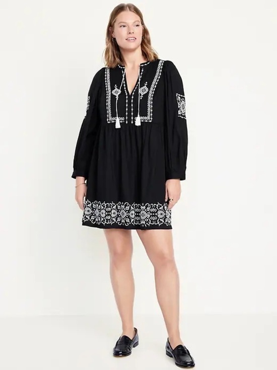 Old Navy Dresses & Skirts - Old Navy long-sleeve swing dress